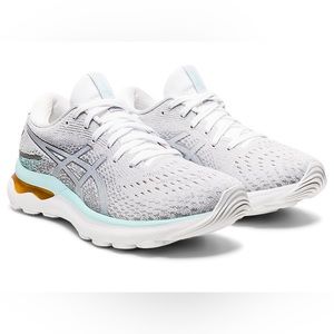 NEW Women’s ASICS Gel Nimbus 24 Sneakers - SIZE 8